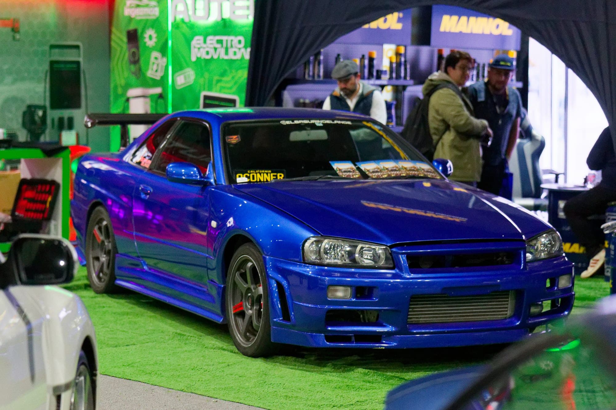 Exhibición de Autos - 200