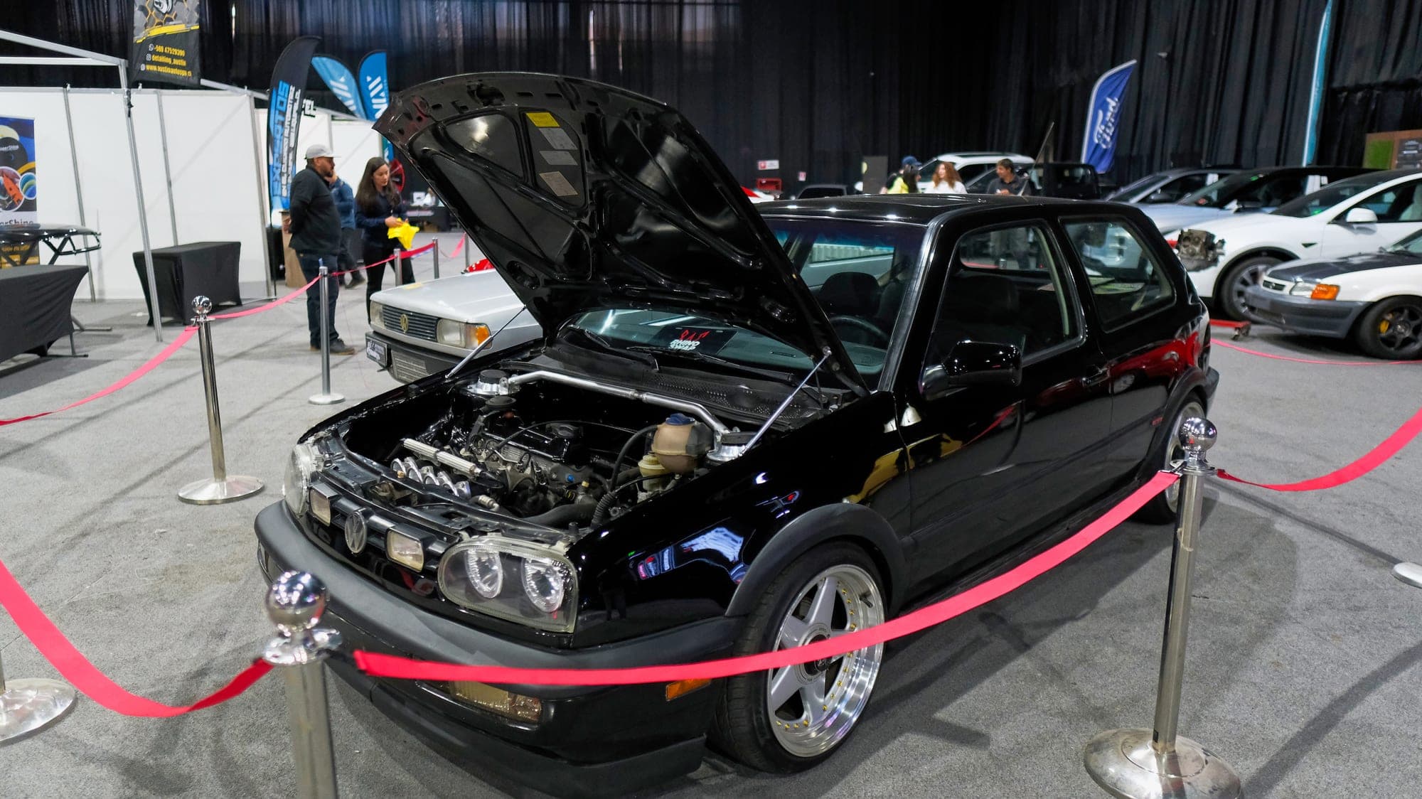 Exhibición de Autos - 310