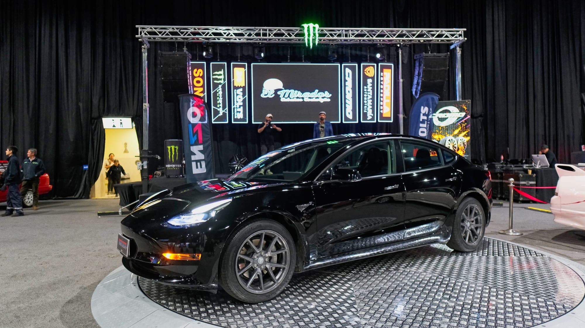 Exhibición de Autos - 414