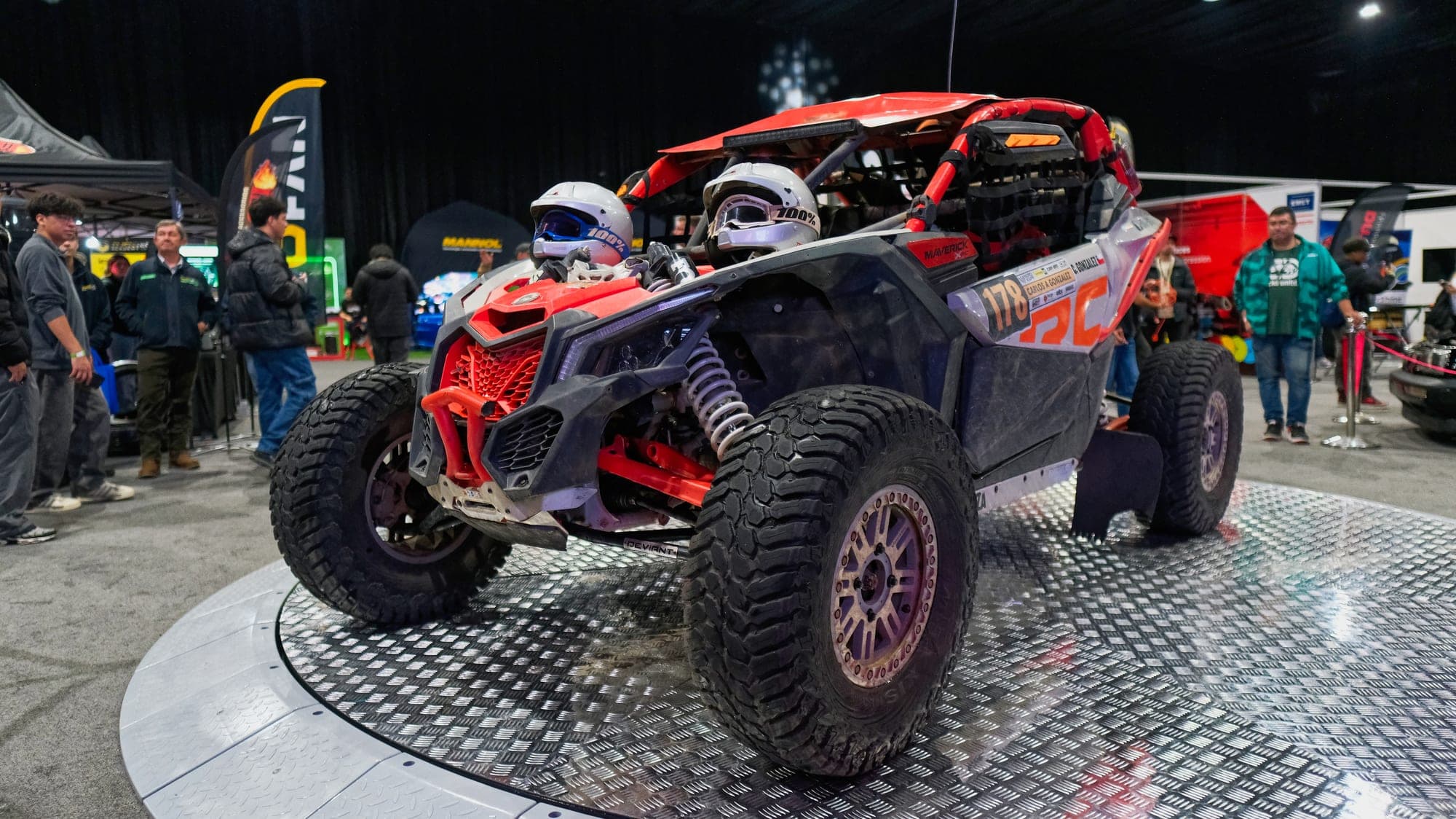 Exhibición de Autos - 433