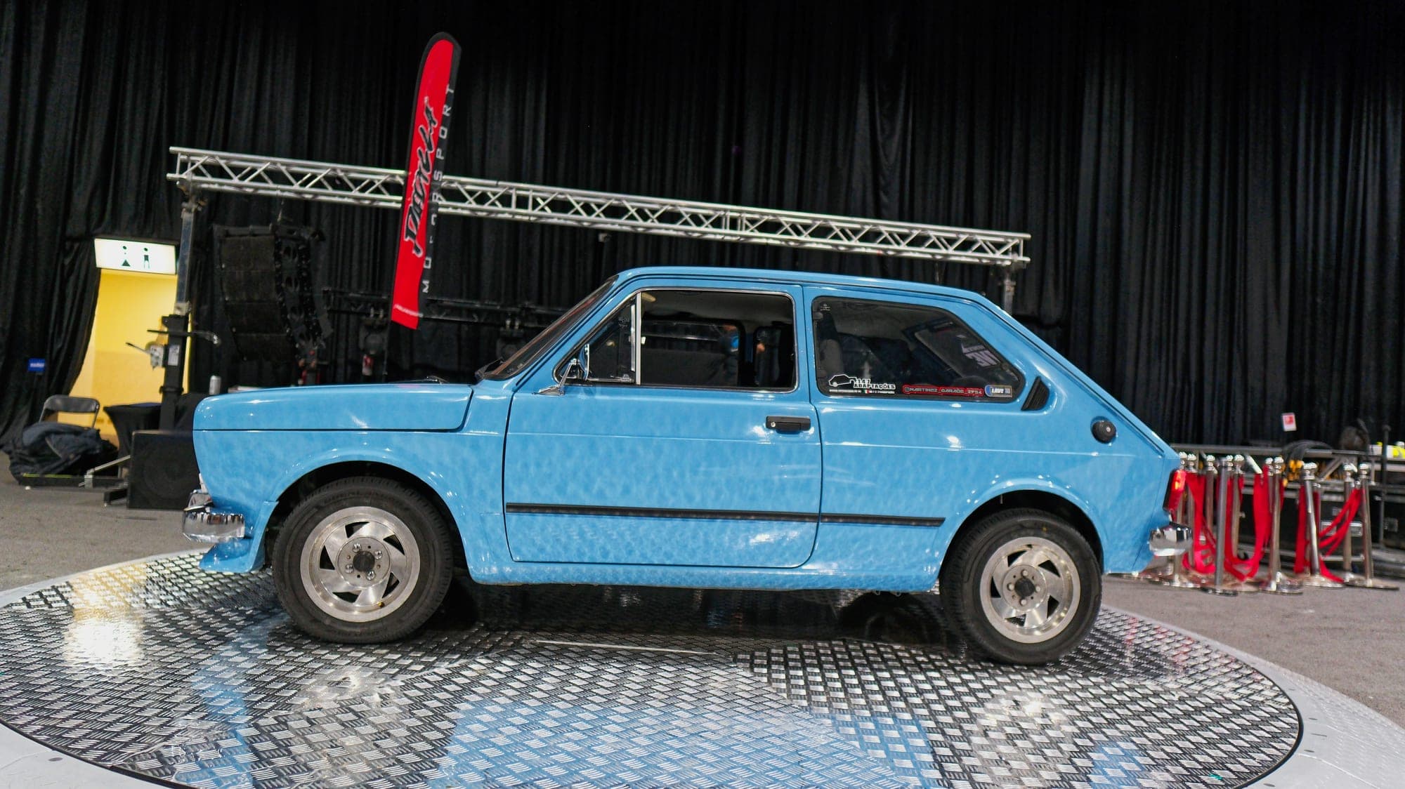 Exhibición de Autos - 492