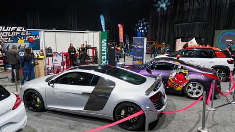 Exhibición de Autos - 330