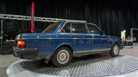 Exhibición de Autos - 380