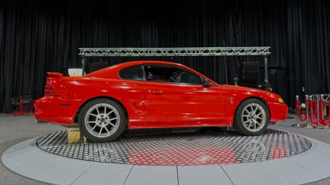 Exhibición de Autos - 395