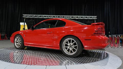 Exhibición de Autos - 398